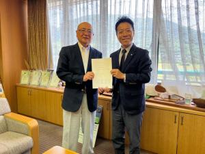 答申書提出写真